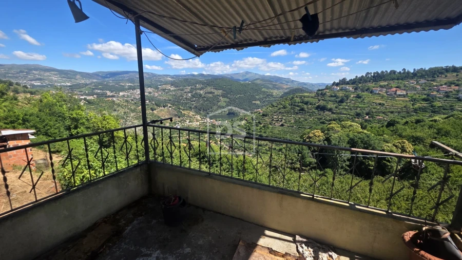 Moradia T3 para Venda em São João de Fontoura