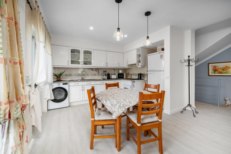 Apartamento T1 para Venda em Quarteira Foto 7