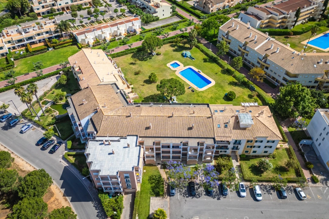 Apartamento T1 para Venda em Quarteira Foto 36