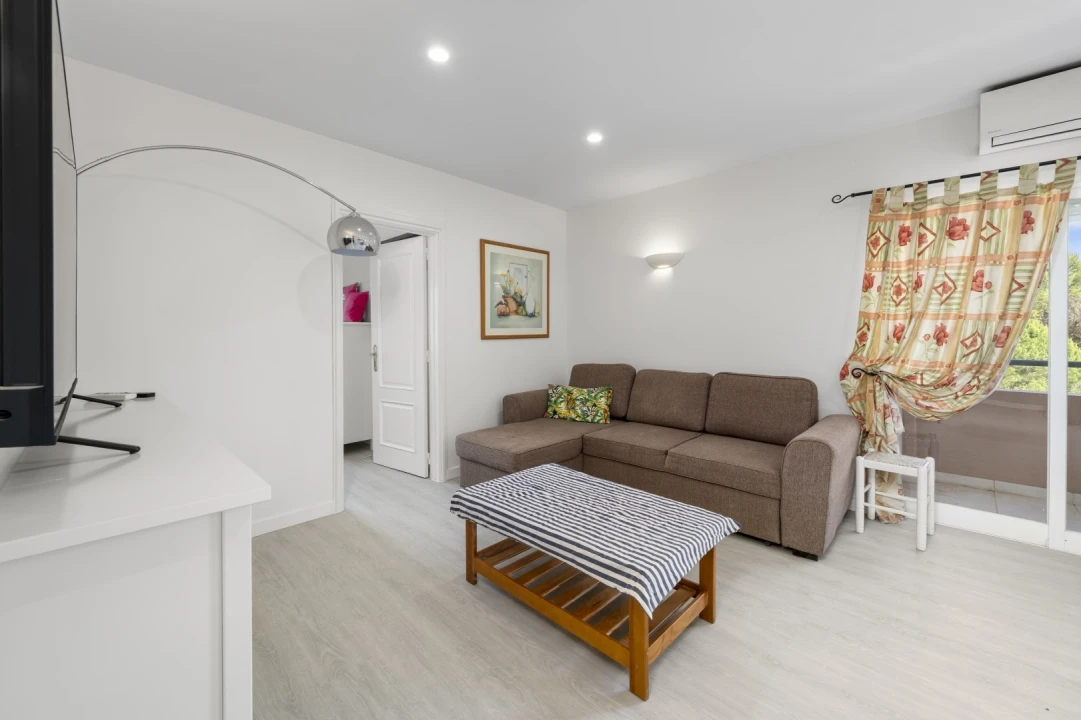 Apartamento T1 para Venda em Quarteira Foto 5