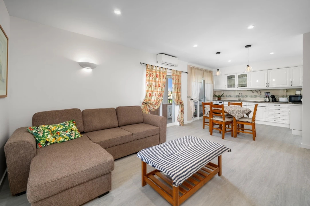 Apartamento T1 para Venda em Quarteira Foto 12