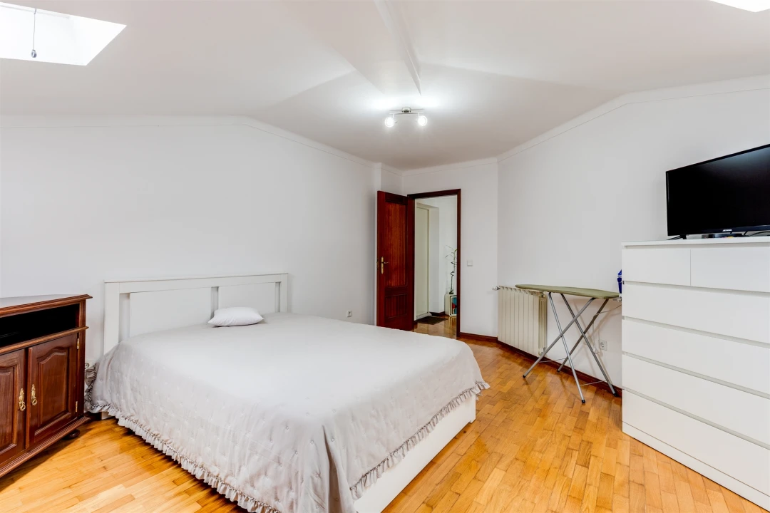 Apartamento T4 para Venda em Leiria, Pousos, Barreira e Cortes Foto 30