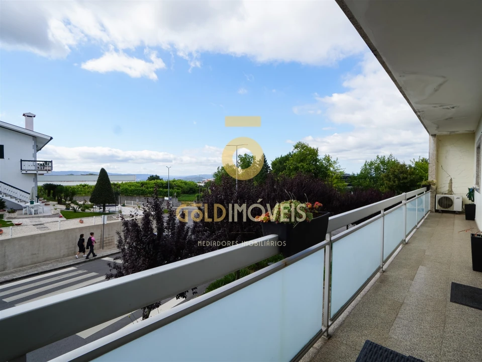 Apartamento T3 para Venda em Sobrado e Bairros Foto 19