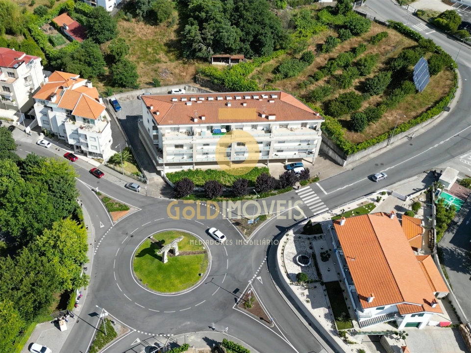 Apartamento T3 para Venda em Sobrado e Bairros Foto 1