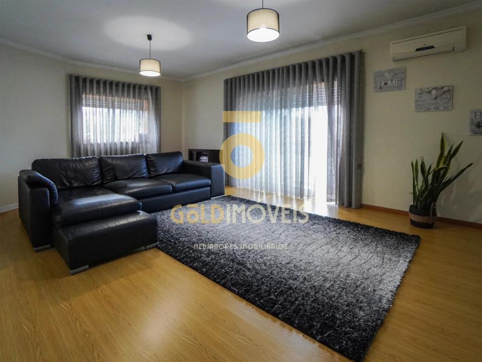 Apartamento T3 para Venda em Sobrado e Bairros Foto 6