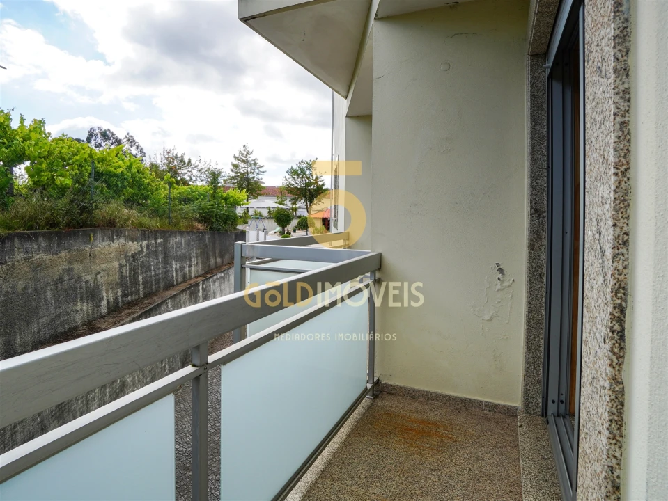 Apartamento T3 para Venda em Sobrado e Bairros Foto 10