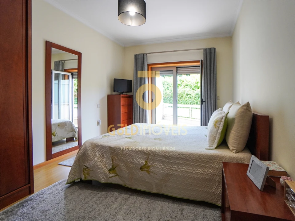Apartamento T3 para Venda em Sobrado e Bairros Foto 13