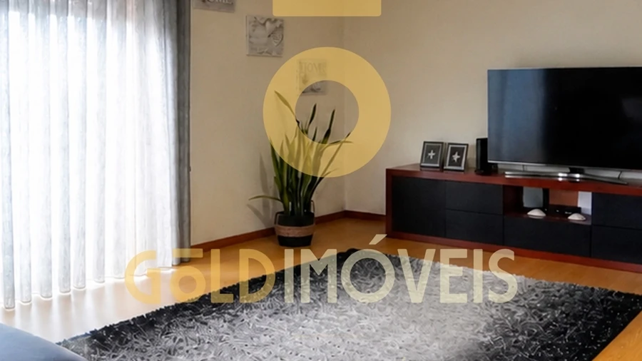 Apartamento T3 para Venda em Sobrado e Bairros