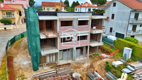 Moradia T3 para Venda em Freixo de Cima e de Baixo