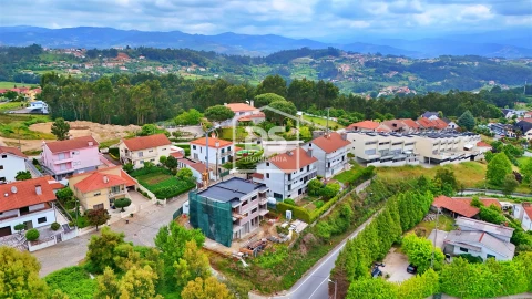 Moradia T3 para Venda em Freixo de Cima e de Baixo