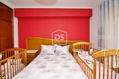Apartamento T3 para Venda em Cristelos, Boim e Ordem