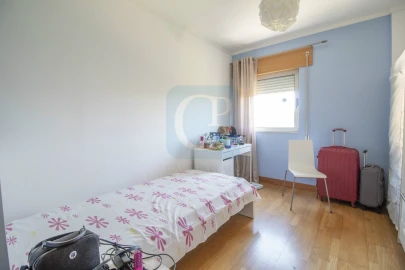 Apartamento T2 para Arrendamento em Pedrouços