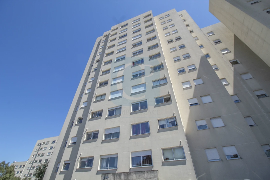Apartamento T2 para Arrendamento em Pedrouços Foto 10