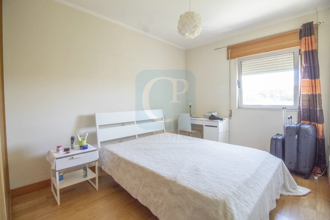 Apartamento T2 para Arrendamento em Pedrouços Foto 7