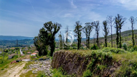 Terreno Comércio / Armazém para Venda em Vila Garcia, Aboim e Chapa