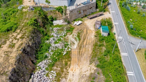 Terreno Comércio / Armazém para Venda em Vila Garcia, Aboim e Chapa