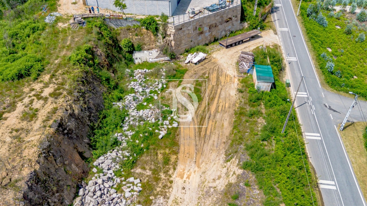 Terreno Comércio / Armazém para Venda em Vila Garcia, Aboim e Chapa Foto 7