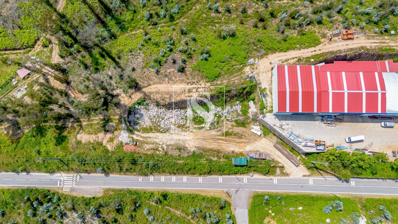 Terreno Comércio / Armazém para Venda em Vila Garcia, Aboim e Chapa Foto 4