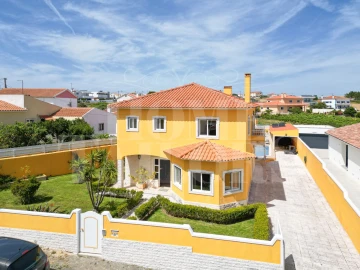 Moradia T3 para Venda em Carvoeira