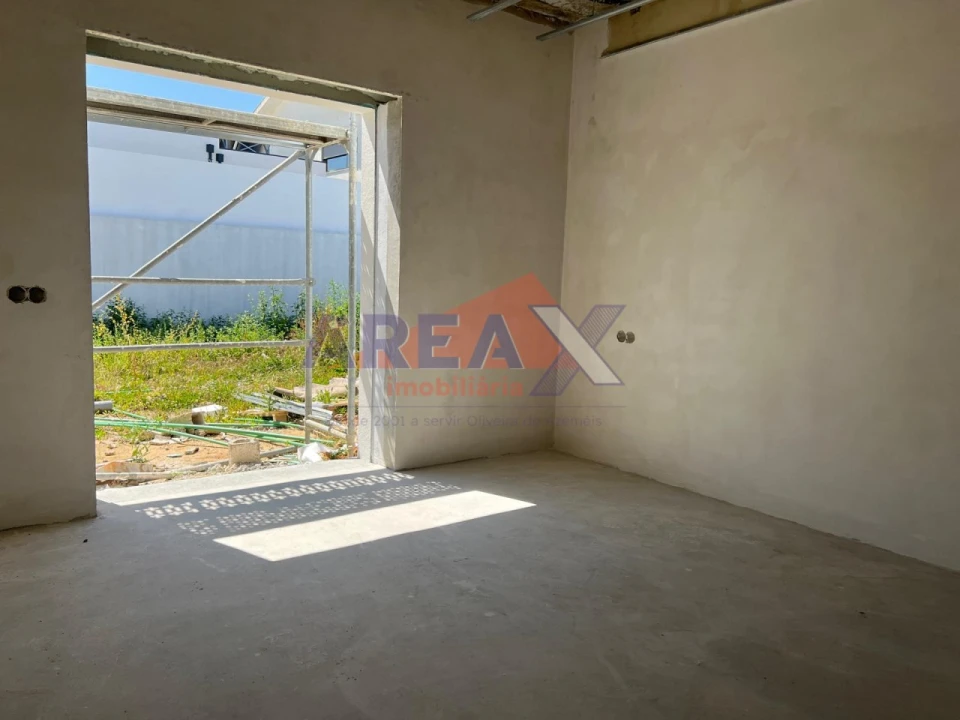 Moradia T3 para Venda em O. Azeméis, Riba-Ul, Ul, Macinhata Seixa, Madail Foto 9