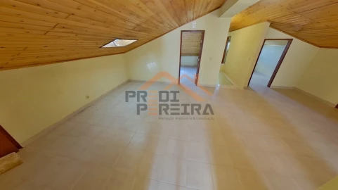 Moradia T3 para Venda em São João das Lampas e Terrugem