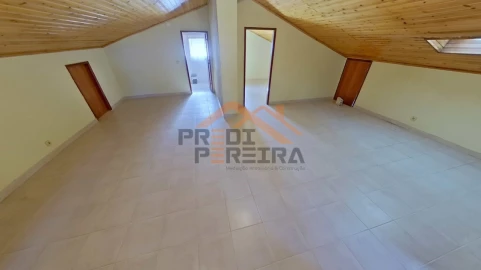 Moradia T3 para Venda em São João das Lampas e Terrugem