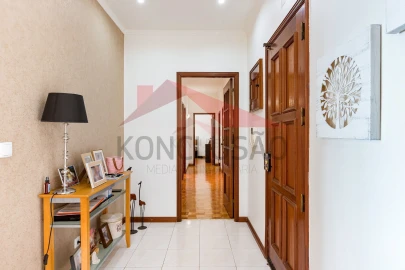 Apartamento T3 para Venda em Póvoa de Santa Iria e Forte da Casa