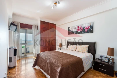 Apartamento T3 para Venda em Póvoa de Santa Iria e Forte da Casa