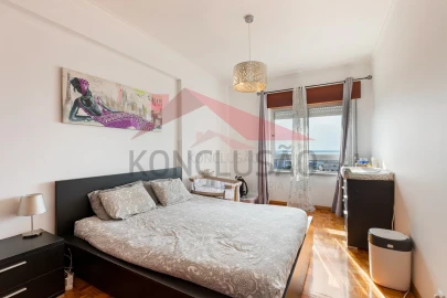 Apartamento T3 para Venda em Póvoa de Santa Iria e Forte da Casa