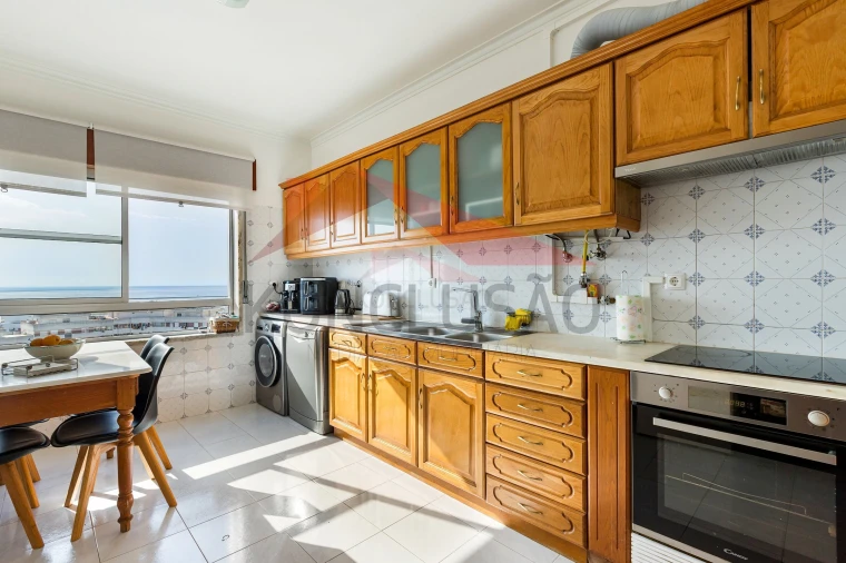 Apartamento T3 para Venda em Póvoa de Santa Iria e Forte da Casa Foto 5