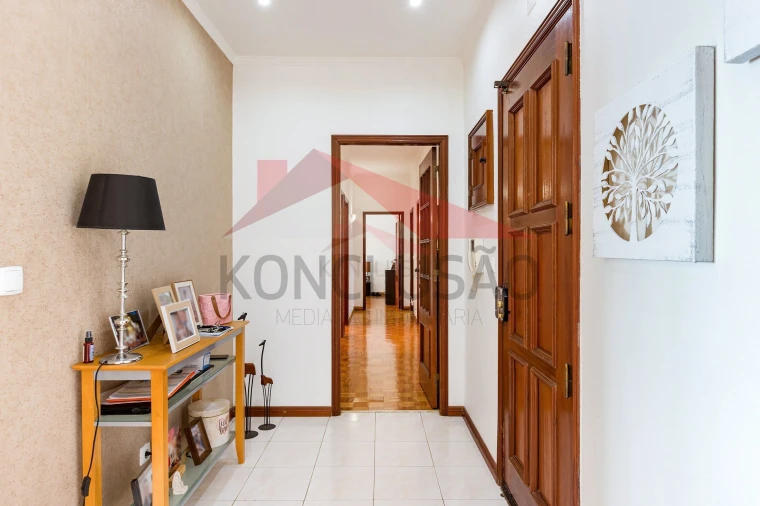 Apartamento T3 para Venda em Póvoa de Santa Iria e Forte da Casa Foto 10