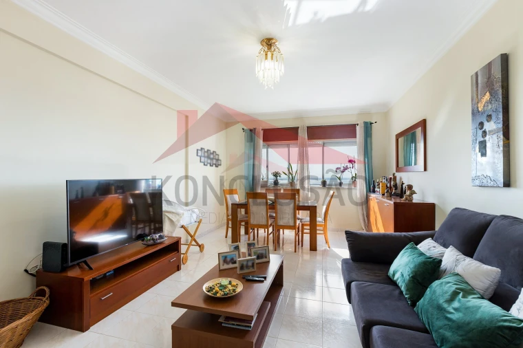 Apartamento T3 para Venda em Póvoa de Santa Iria e Forte da Casa Foto 4