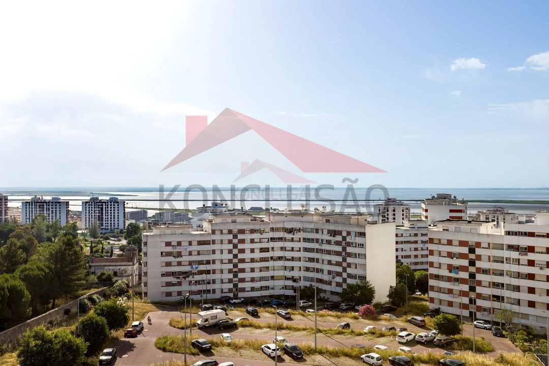 Apartamento T3 para Venda em Póvoa de Santa Iria e Forte da Casa Foto 8