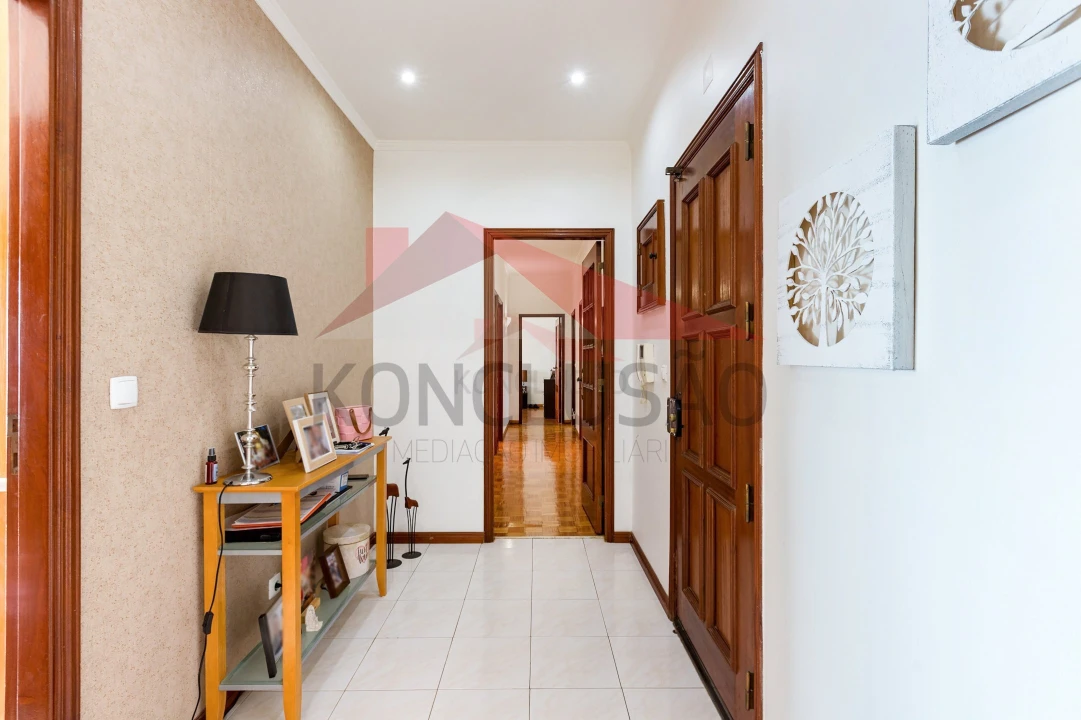 Apartamento T3 para Venda em Póvoa de Santa Iria e Forte da Casa Foto 13