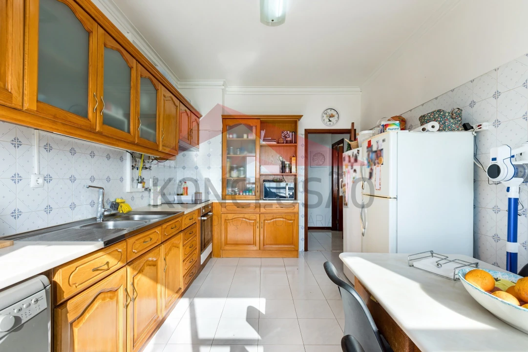 Apartamento T3 para Venda em Póvoa de Santa Iria e Forte da Casa Foto 6