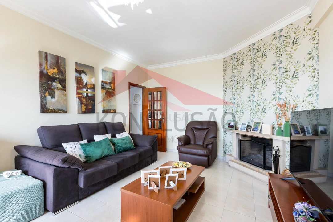 Apartamento T3 para Venda em Póvoa de Santa Iria e Forte da Casa Foto 3