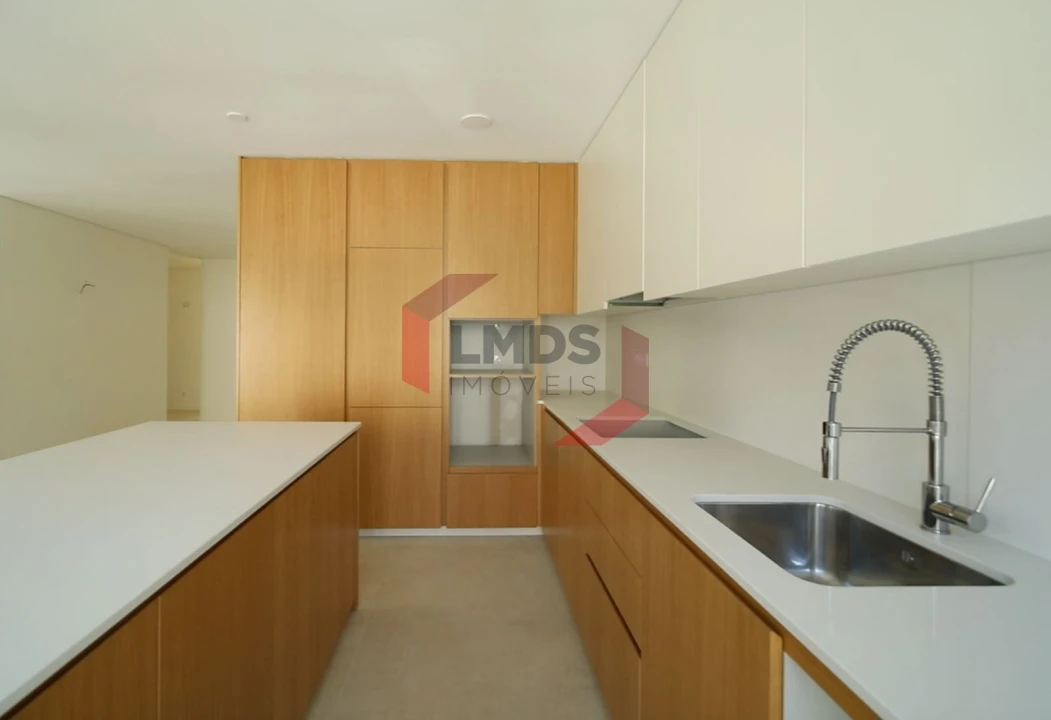Apartamento T3 para Venda em Cedofeita, Santo Ildefonso, Sé, Miragaia, São Nicolau e Vitória Foto 7