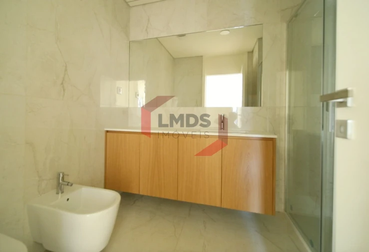 Apartamento T3 para Venda em Cedofeita, Santo Ildefonso, Sé, Miragaia, São Nicolau e Vitória Foto 12