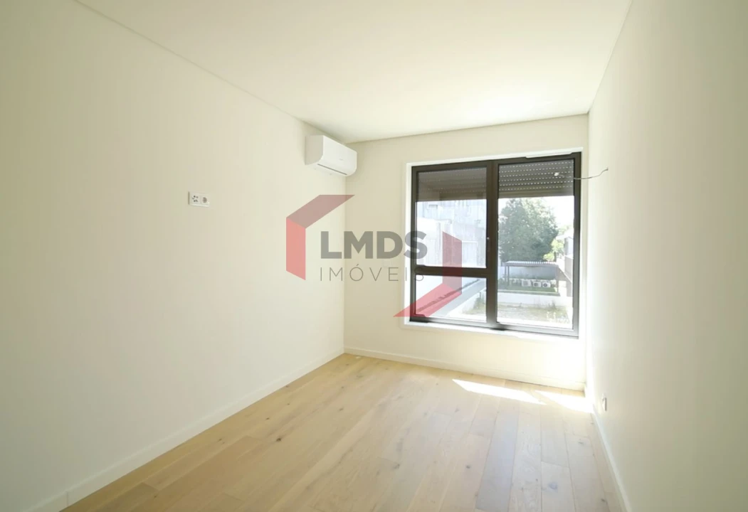 Apartamento T3 para Venda em Cedofeita, Santo Ildefonso, Sé, Miragaia, São Nicolau e Vitória Foto 15