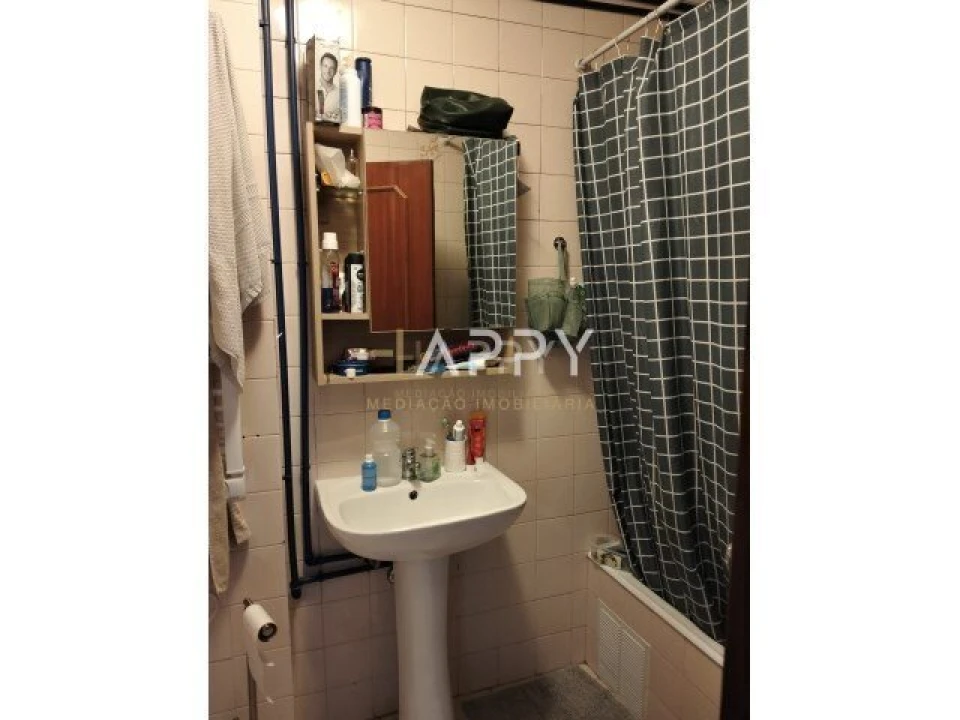 Apartamento T3 para Venda em Campanhã Foto 4
