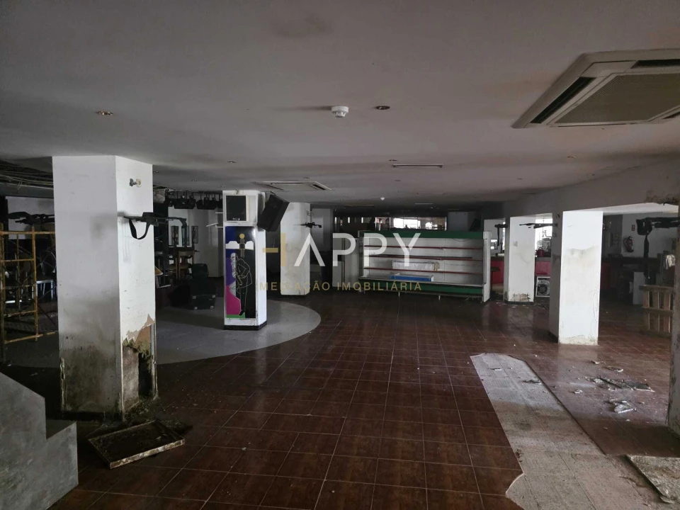 Loja para Venda em Albufeira e Olhos de Água Foto 9