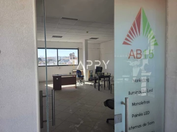 Loja para Venda em Albufeira e Olhos de Água