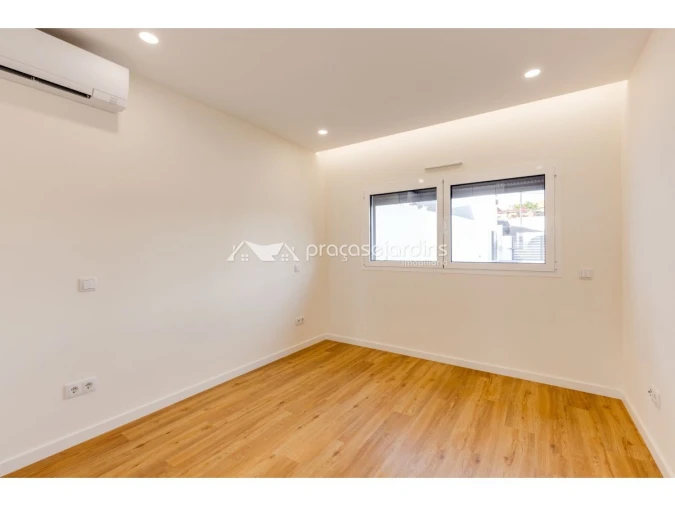 Moradia T4 para Venda em Marrazes e Barosa Foto 11