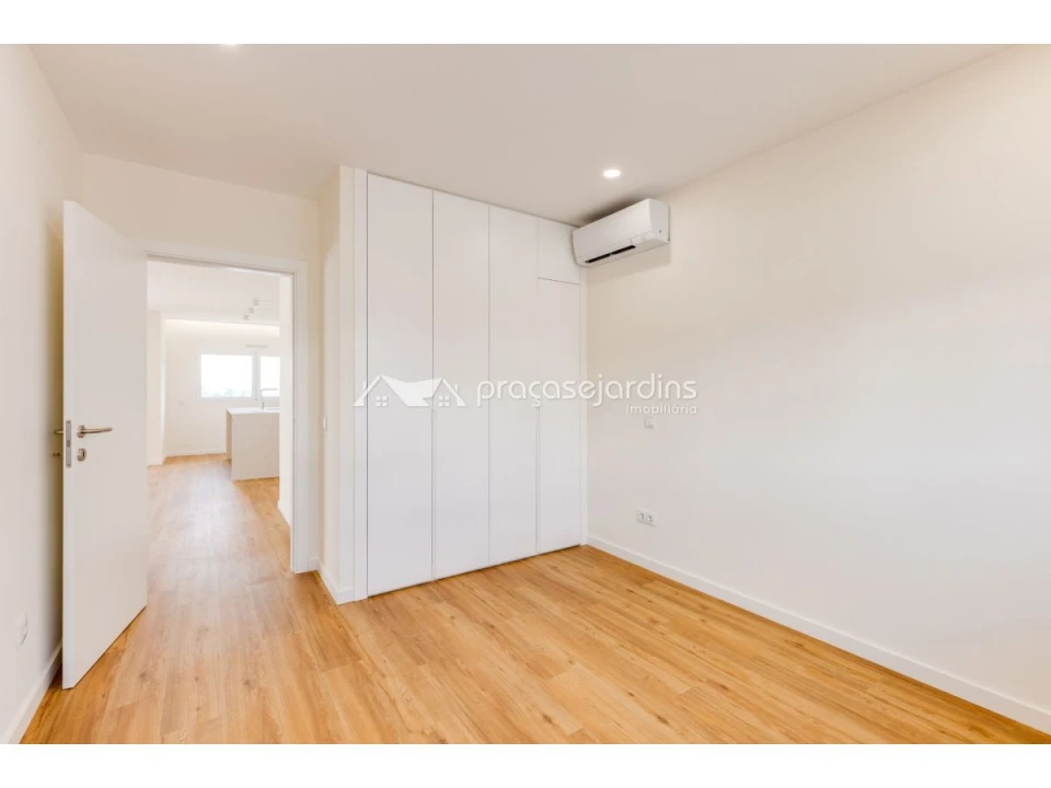 Moradia T4 para Venda em Marrazes e Barosa Foto 12