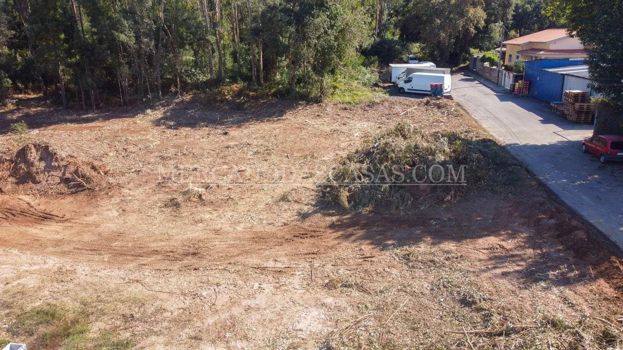 Terreno para Venda em Santa Maria da Feira, Travanca, Sanfins e Espargo Foto 1