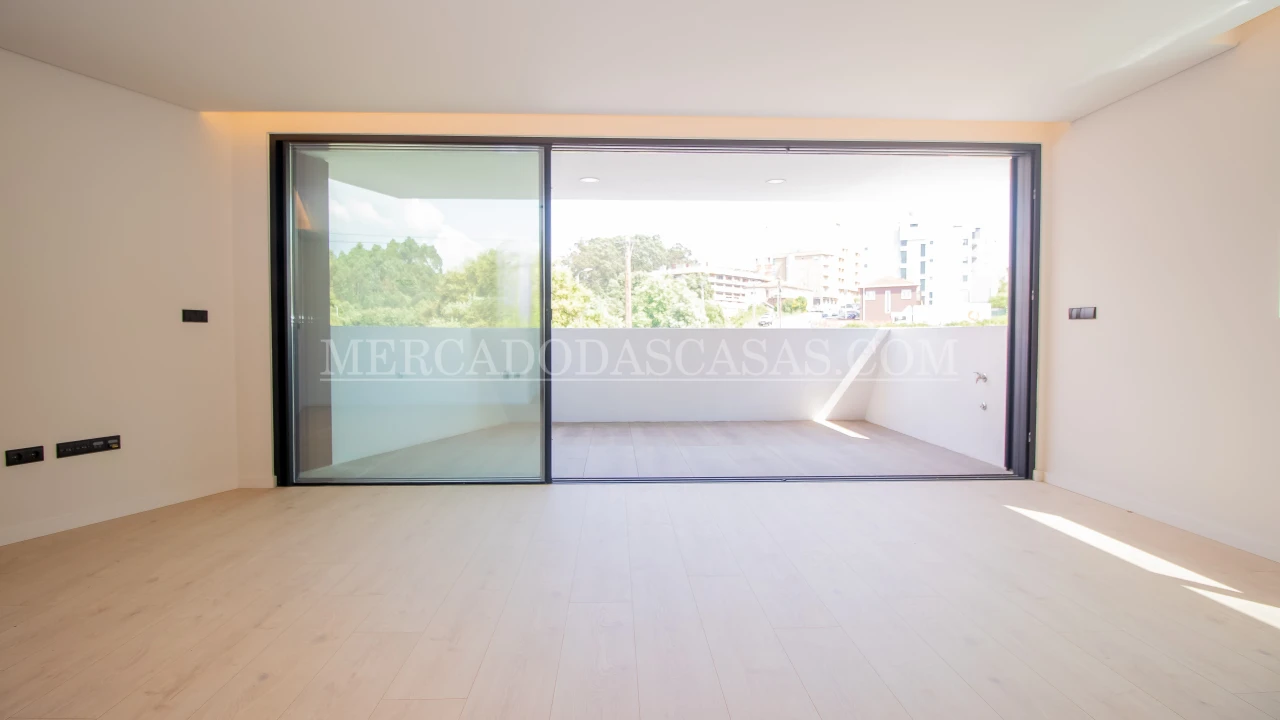 Apartamento T4 para Venda em Gondomar (São Cosme), Valbom e Jovim Foto 12