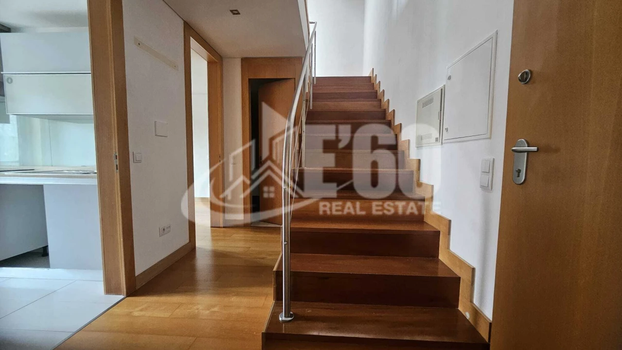 Apartamento T3 para Venda em Espinho Foto 12