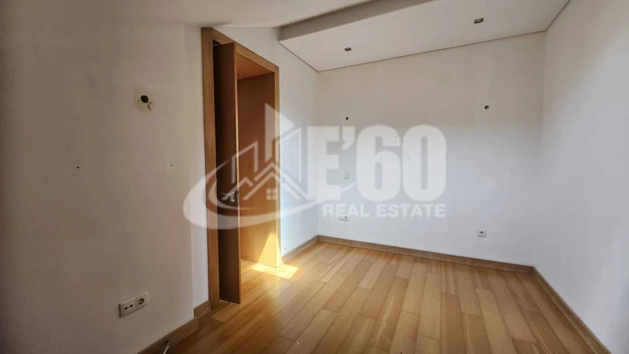 Apartamento T3 para Venda em Espinho Foto 9