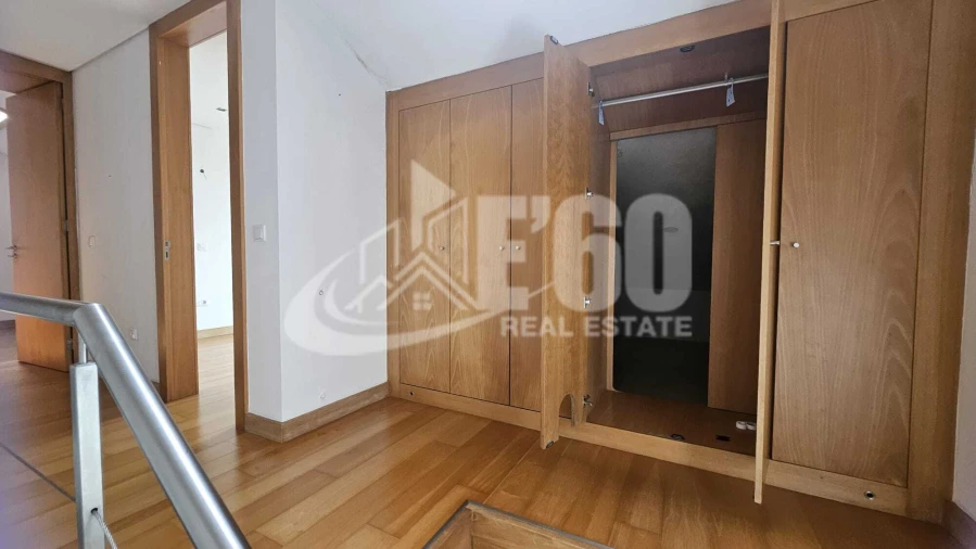 Apartamento T3 para Venda em Espinho Foto 8