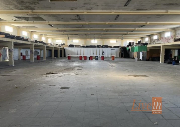 Armazém para Venda em Queluz e Belas Foto 2